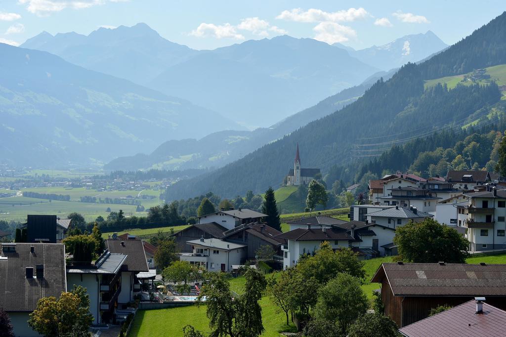 Hotel Waldfriede - Der Logenplatz Im Zillertal Fuegen Exterior photo