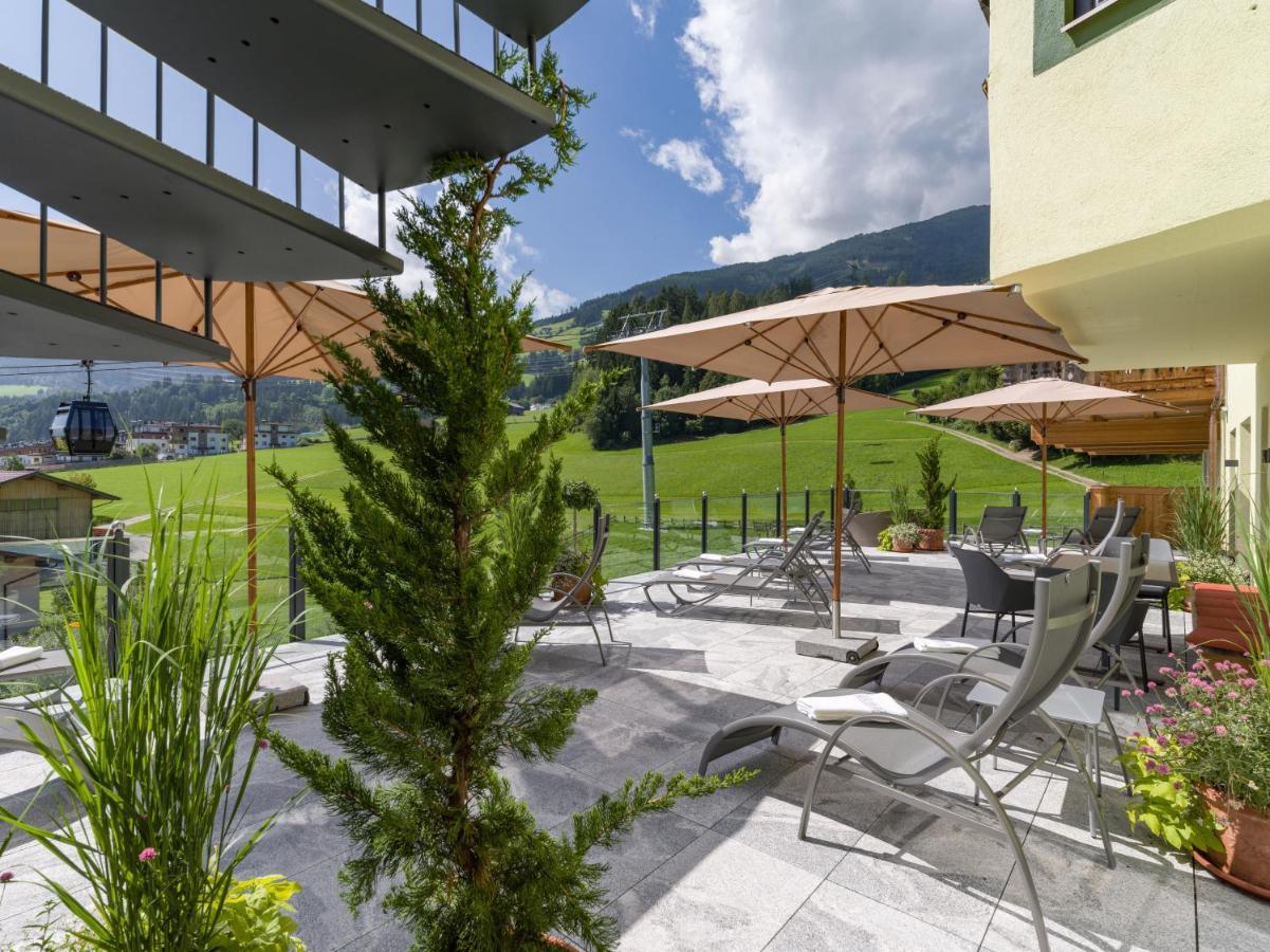 Hotel Waldfriede - Der Logenplatz Im Zillertal Fuegen Exterior photo